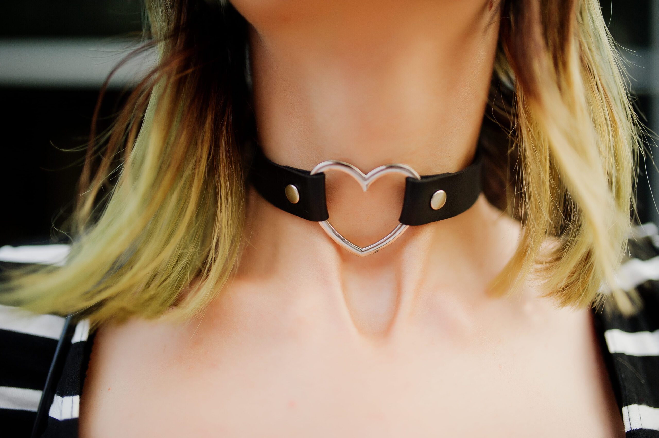 BDSM Halsband und Choker